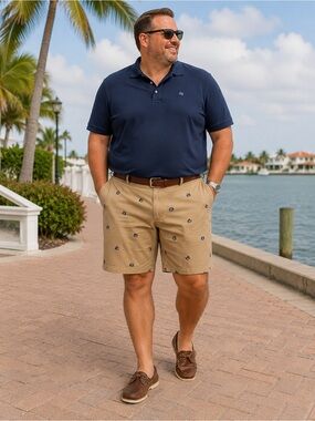IZOD Saltwater Men’s 46 Crab Embroidered Khaki Chino Shorts 10.5”